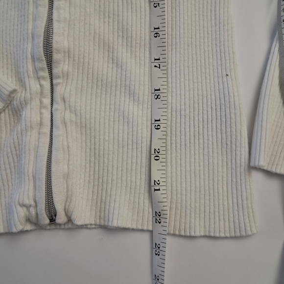 Guess White Zip-Up Sweater - Picture 3 of 10